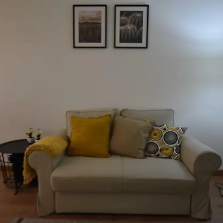 Apartment Cozy 2 Bedroom In Caxias,