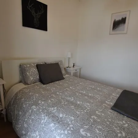 Cozy 2 Bedroom In Caxias, * Oeiras