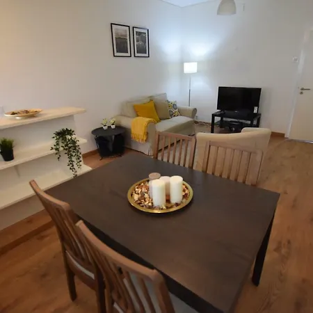 Apartment Cozy 2 Bedroom In Caxias, *