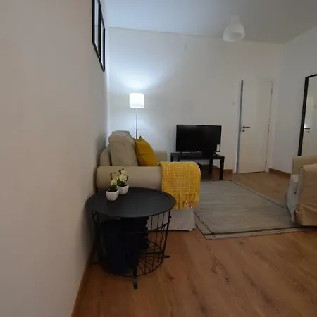 Apartment Cozy 2 Bedroom In Caxias, *