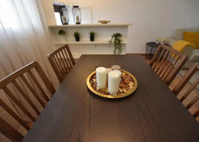 Cozy 2 Bedroom In Caxias, Lägenhet *