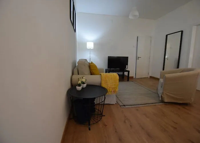 Lägenhet Cozy 2 Bedroom In Caxias, *